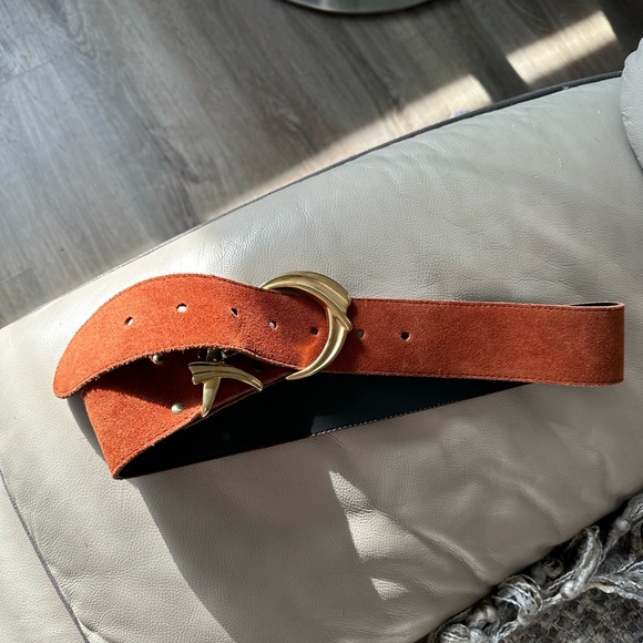 Gorgeous suede belt Small/Medium size - Picture 4 of 5
